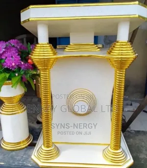Quality Church Pulpit With 2 Flower Vase
