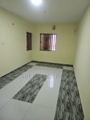 2bdrm Block of Flats in Shobowale Ojodu, Berger for rent