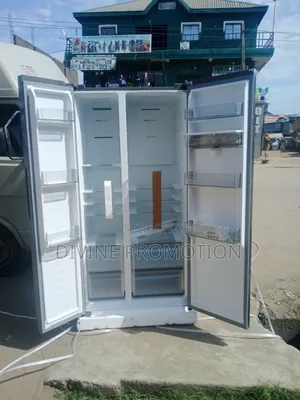 Hisense Side by Side Refrigerator With Dispenser, Silver