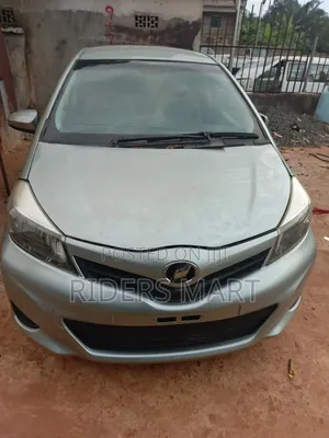 Toyota Vitz 1.0 FWD 5dr 2020 Silver