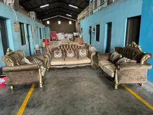 Royal Settees