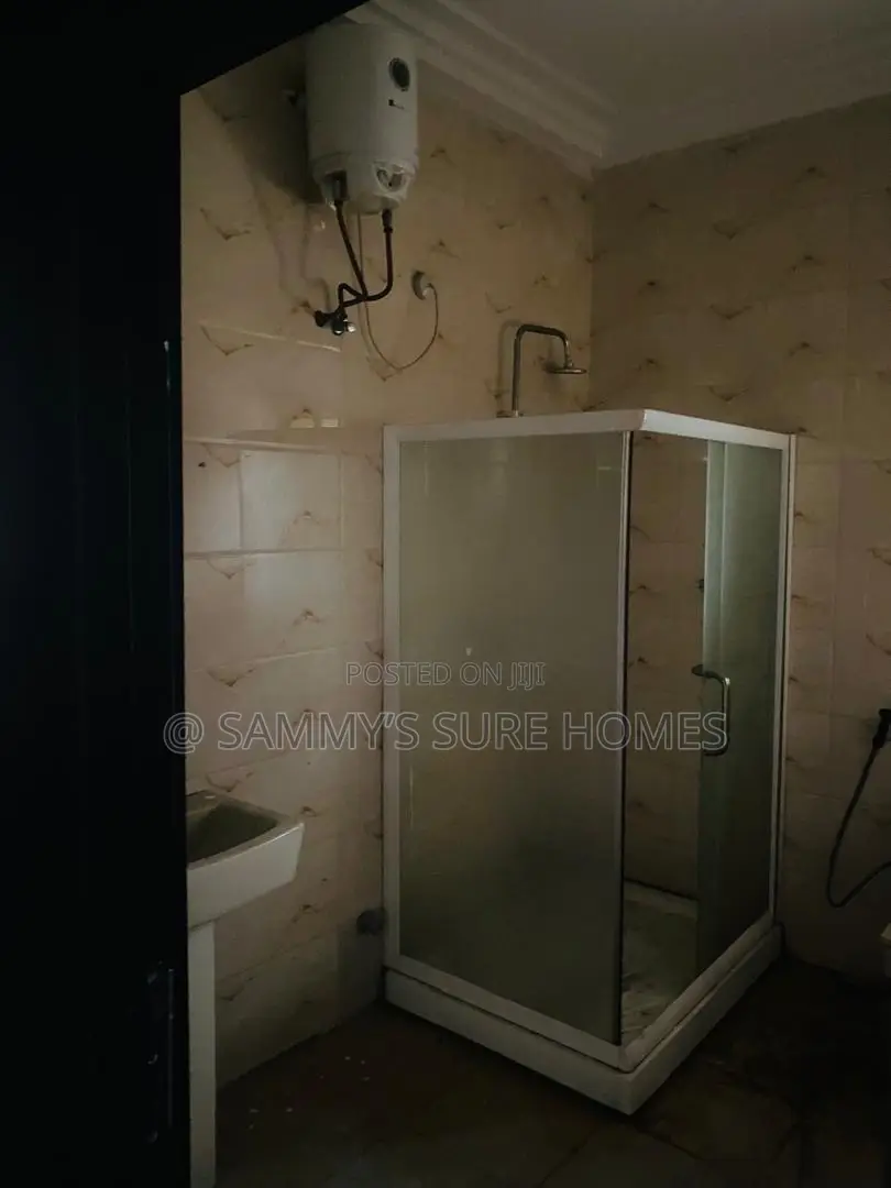 5bdrm Duplex in Mab Global Estate, Gwarinpa for rent