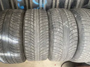 225/50/17 Run Flat