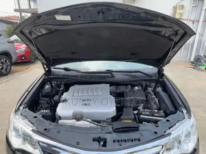 Toyota Camry XLE V6 4dr Sedan (3.5L 6cyl 6A) 2012 Matt Black