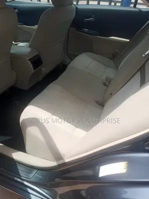 Toyota Camry LE 4dr Sedan (2.5L 4cyl 6A) 2014 Gray