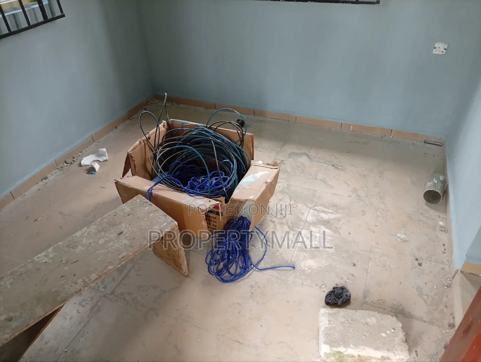 Self Contain With Burglary to Let