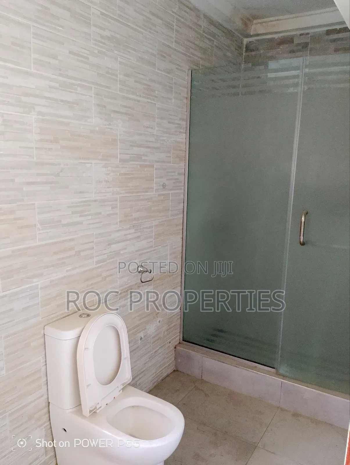 6bdrm Duplex in Brains And Hammer, Kaura for rent