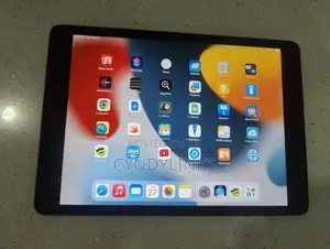 Apple iPad 10.2 (2021) 64 GB Silver