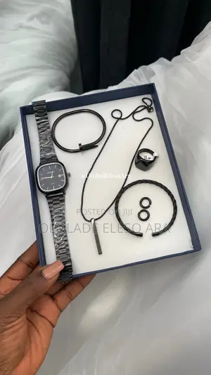 Photo - Noir Men’S Gift Box (Watch + Bracelets + Ring + Necklace )