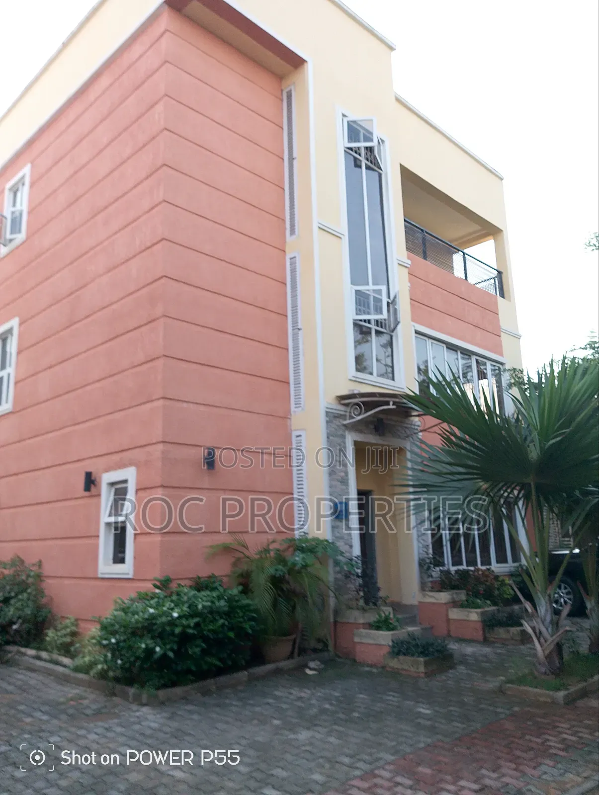 6bdrm Duplex in Brains And Hammer, Kaura for rent
