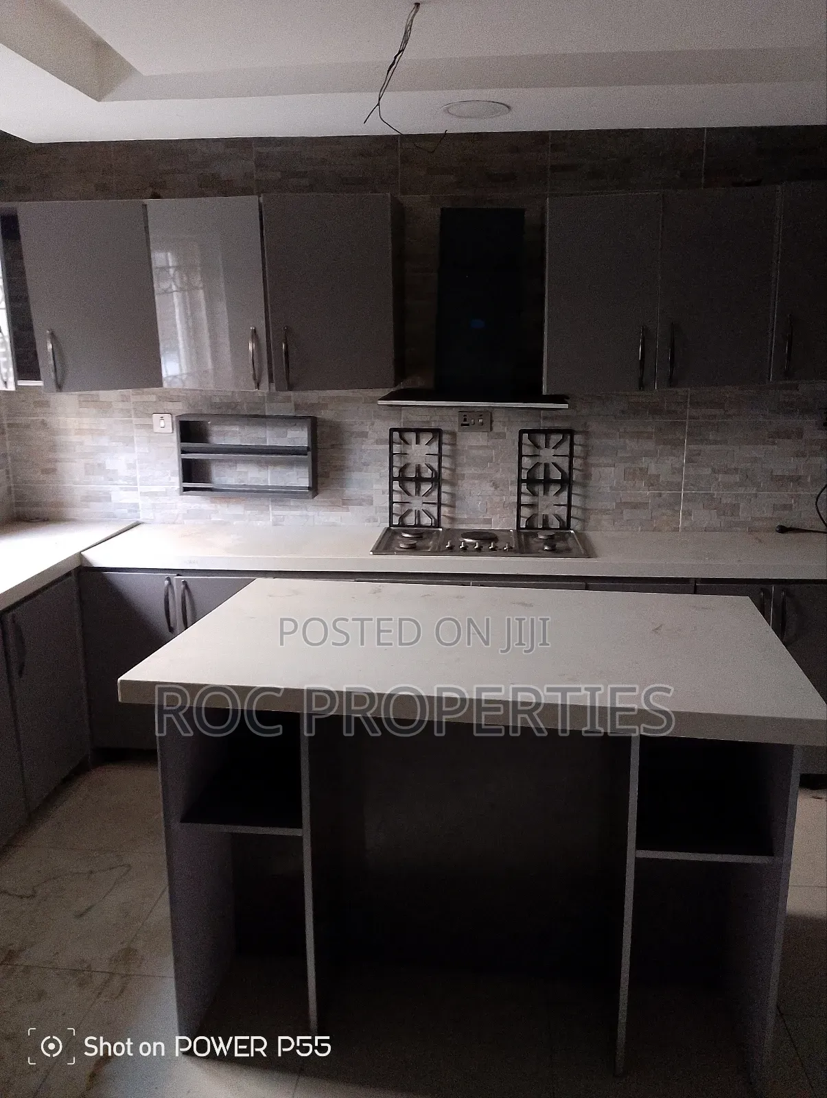 6bdrm Duplex in Brains And Hammer, Kaura for rent