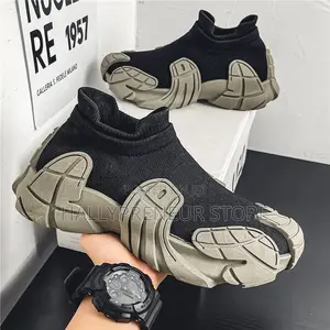 Socks Men's Casual Sneakers Soft Sole Men's Breathable Shoe
