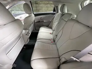 Toyota Venza AWD 2011 Silver