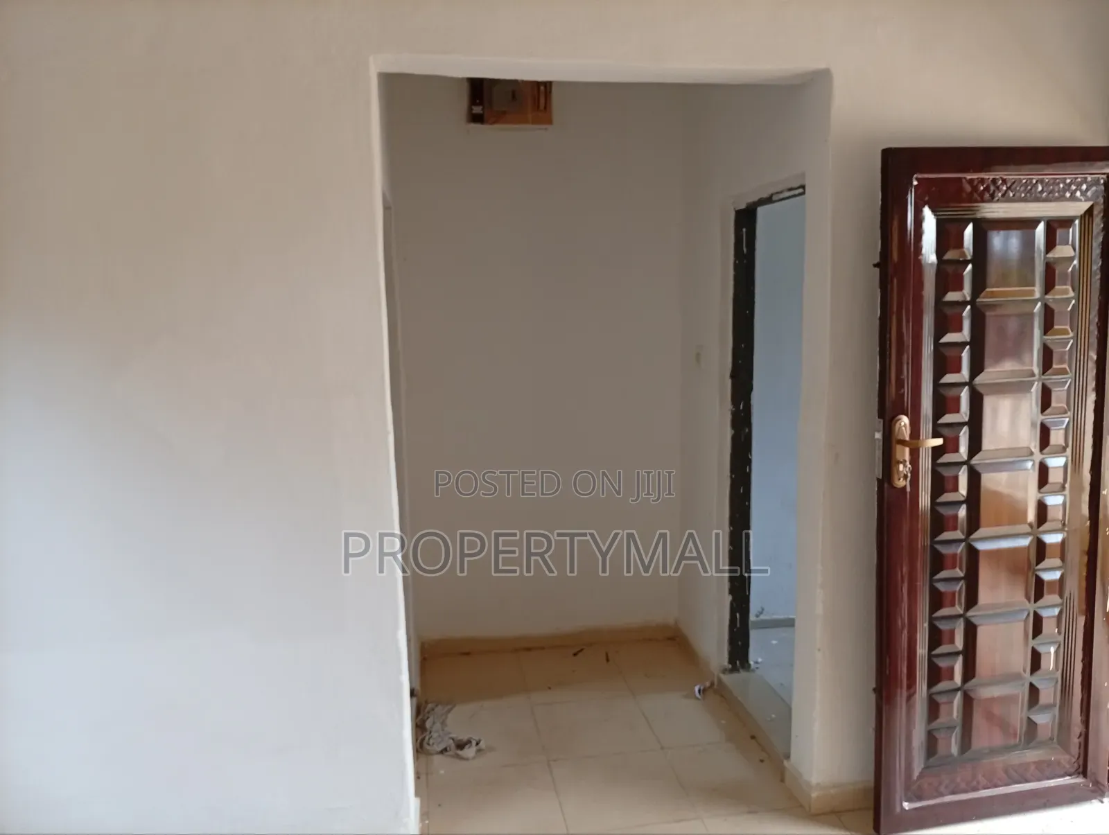 Self Contain With Burglary to Let