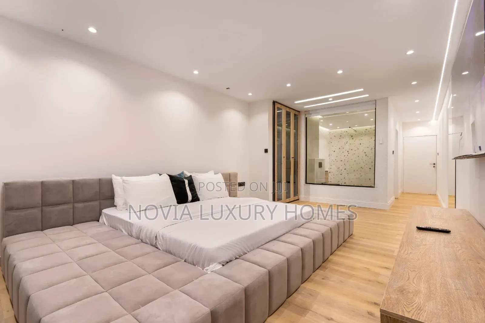 Luxury Cozy Water  Front 3bedroom