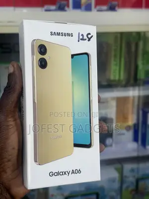 New Samsung Galaxy A06 128 GB Yellow