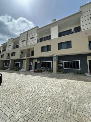 Photo - 4bdrm Duplex in Close To Lifecamp for rent