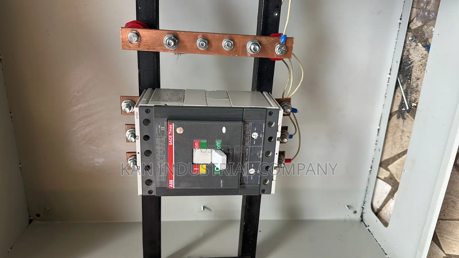 630amp Breaker With Box