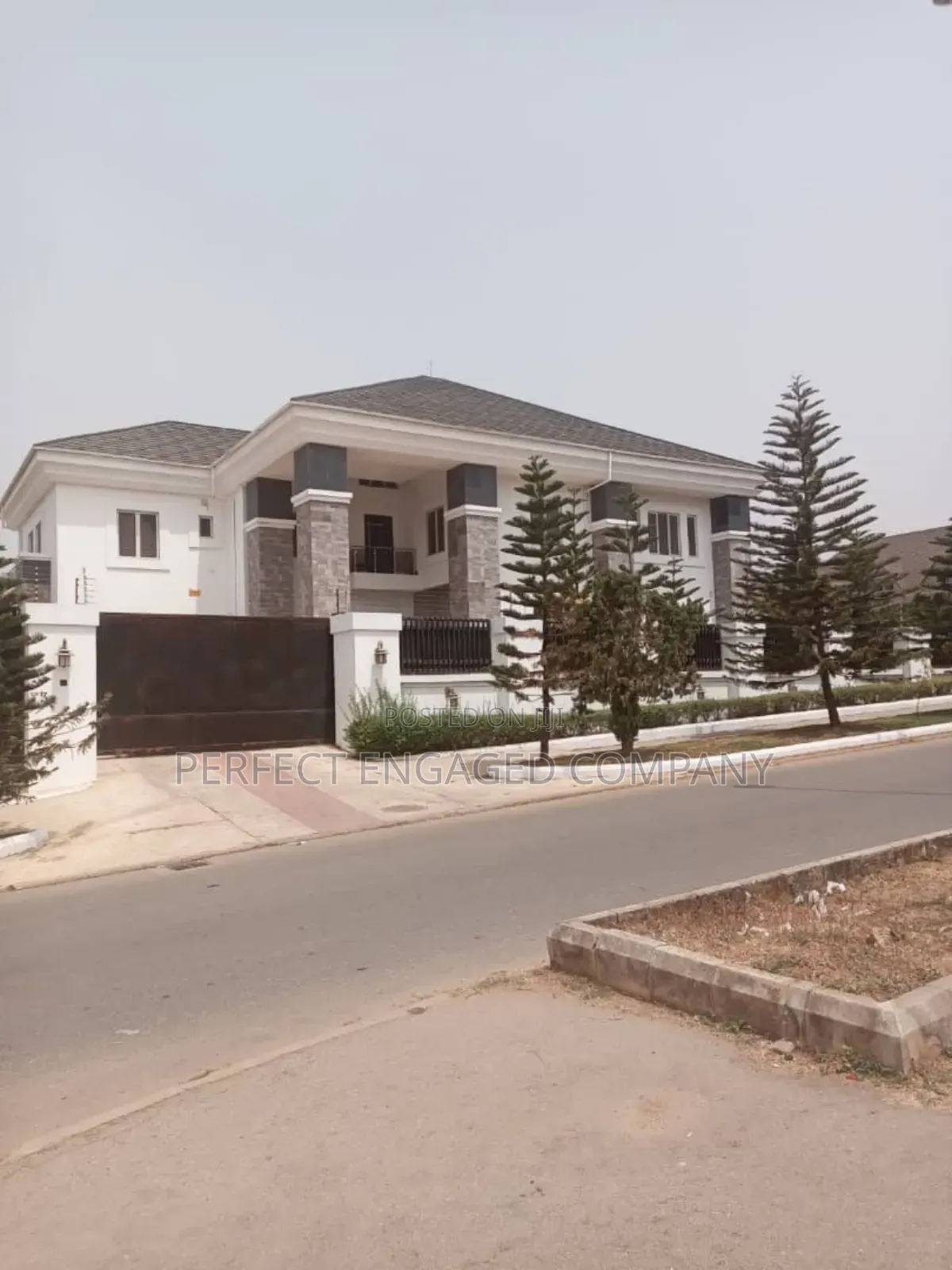 Furnished 9bdrm Mansion in Guzape for sale