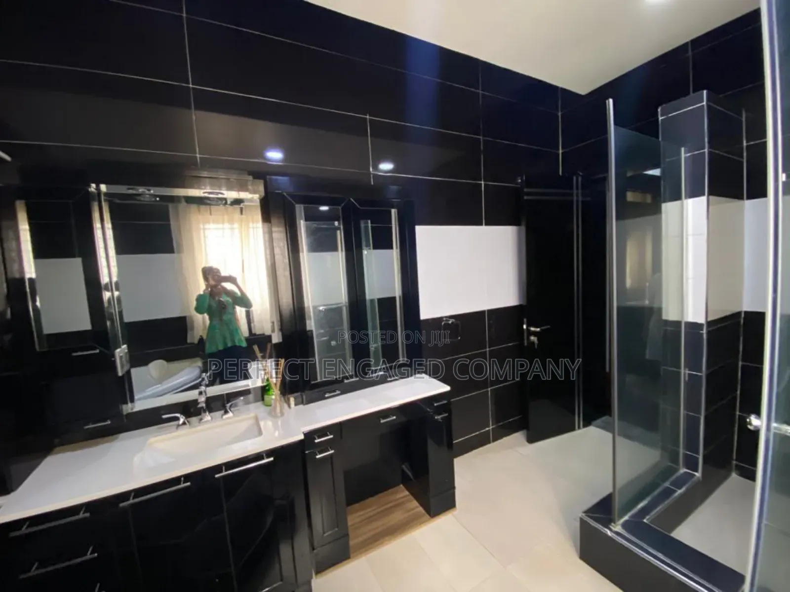 Furnished 9bdrm Mansion in Guzape for sale