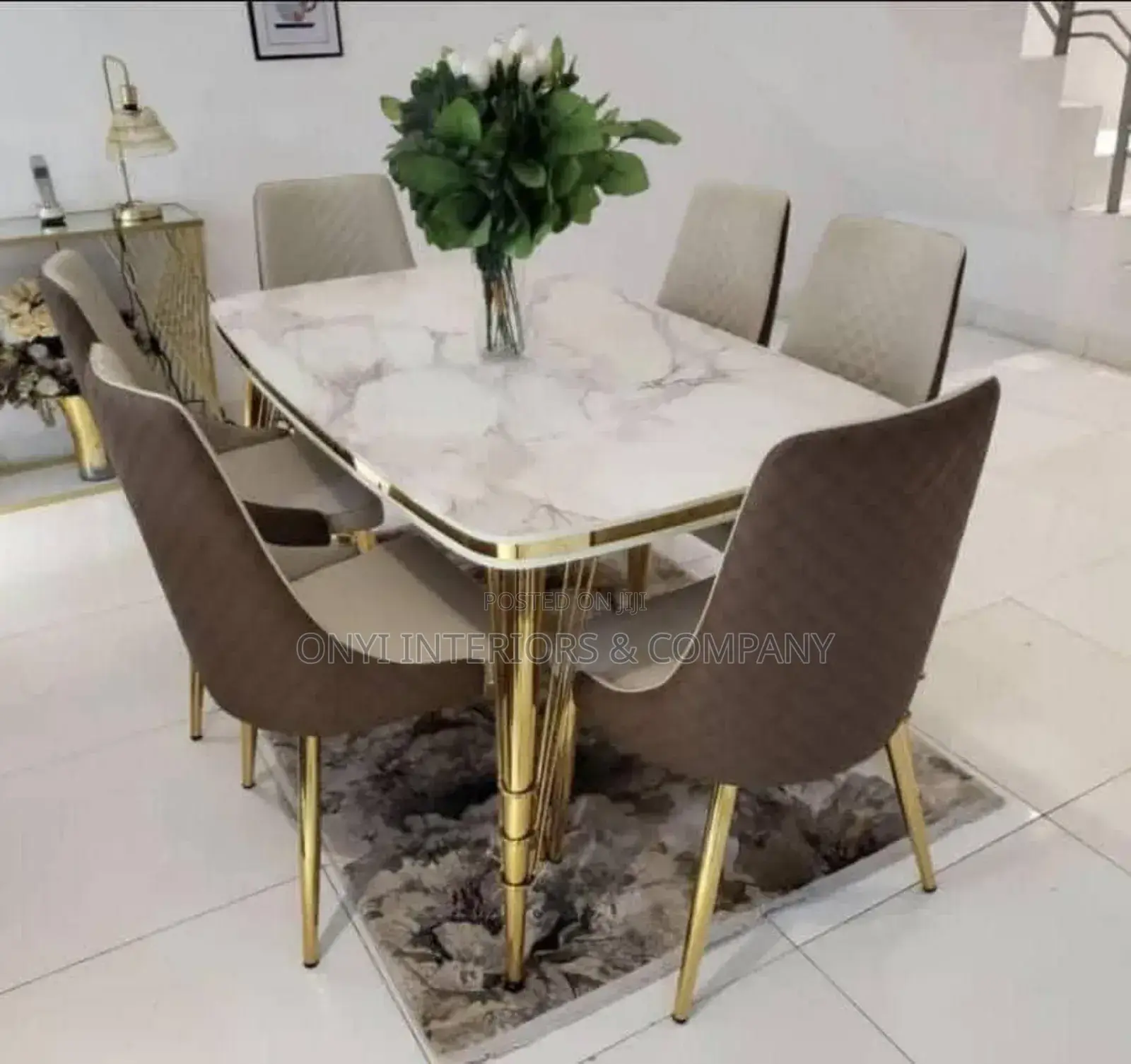 Modern Aesthetic Marble Dining Table With 6 Chairs