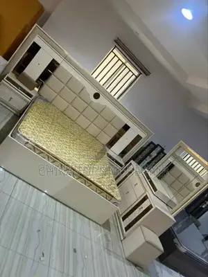 Set of Turkey Bed With Mirror and 2 Bedside
