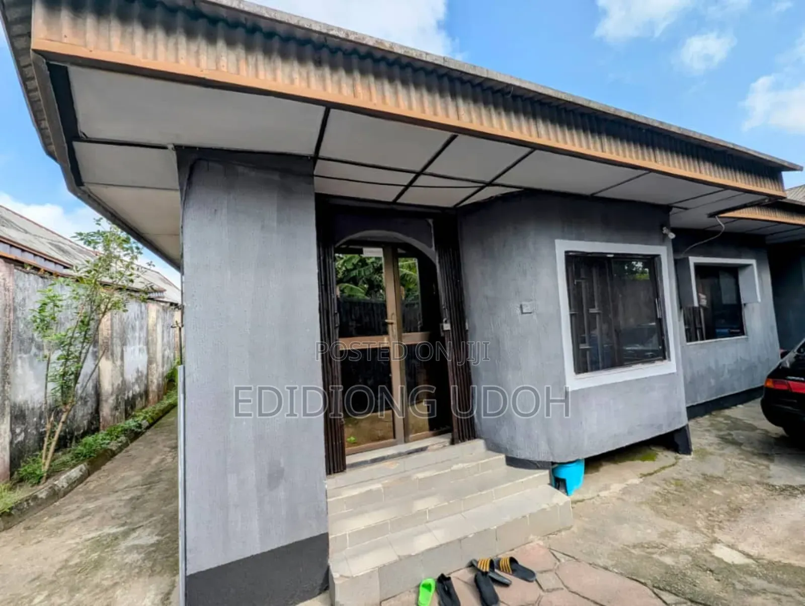 2bdrm Block of Flats in 2 Lane (Nsikak Eduok for sale