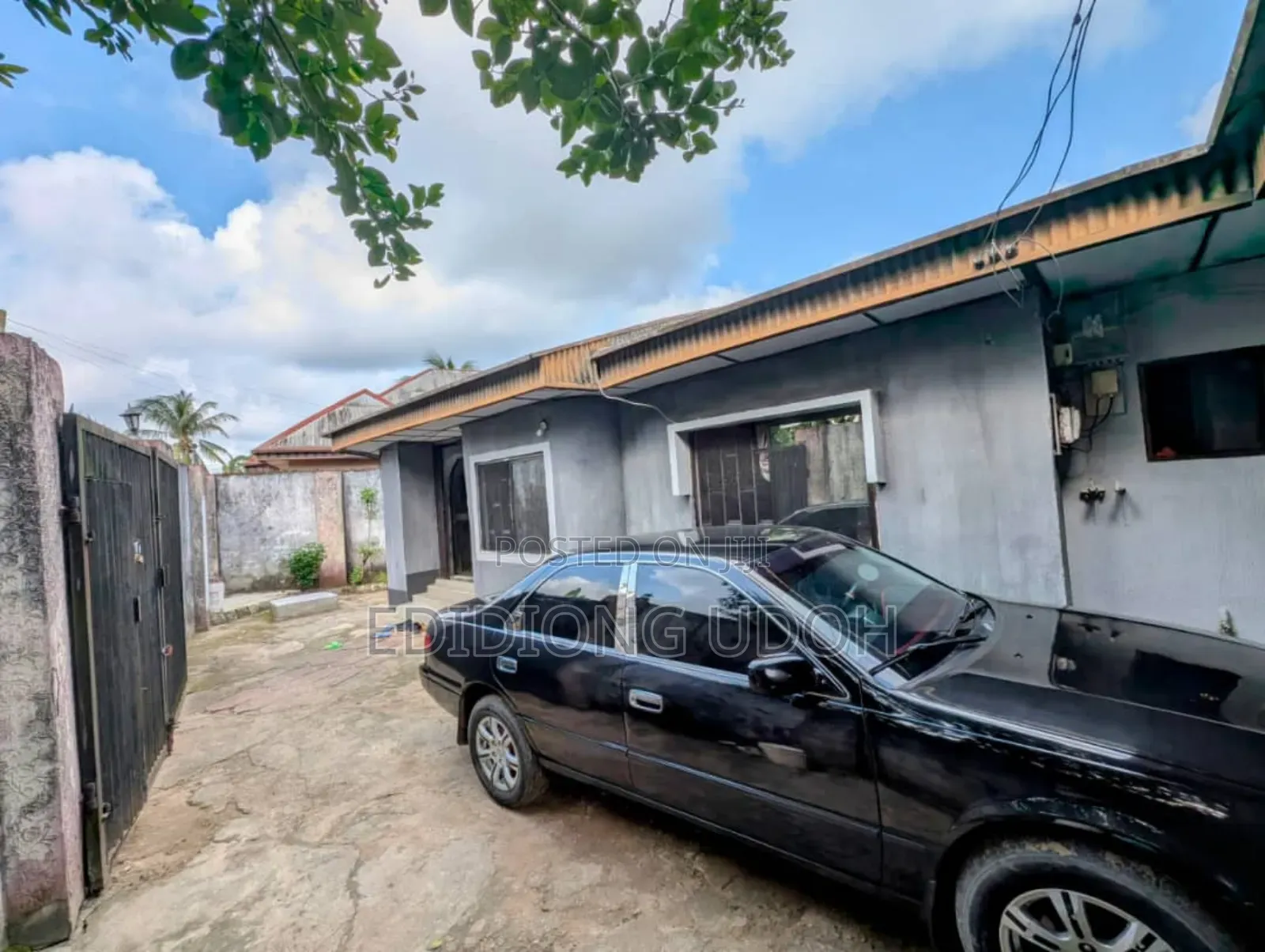 2bdrm Block of Flats in 2 Lane (Nsikak Eduok for sale