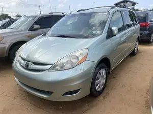 Toyota Sienna LE AWD 2006 Green