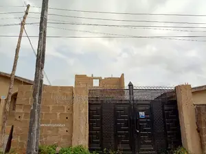 Photo - 4bdrm Duplex in Ayilara Estate for sale