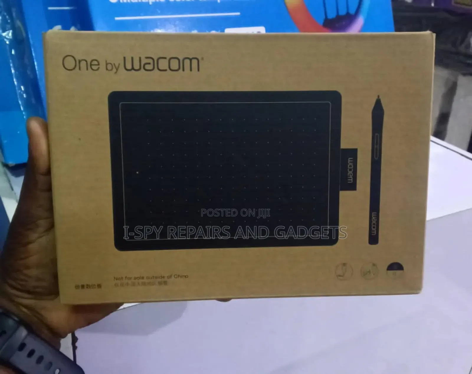 One by Wacom Graphics Keyboard