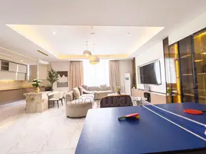 2 Bedroom Penthouse With Pool, Ps5 and Snooker