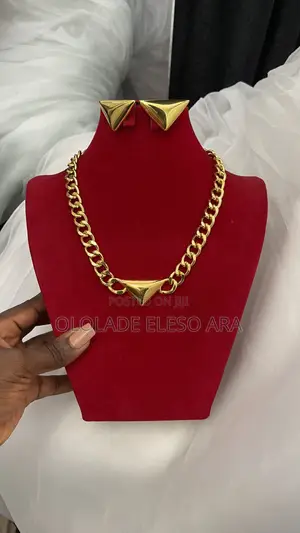 Photo - Muah Luxury Gold Plated Jewelry Set (Earring Necklace)