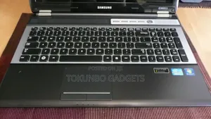 Laptop Samsung RF511 4GB Intel Core i7 HDD 640GB