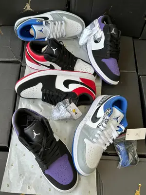 Photo - Luxury Nike Air Jordan 1 Low Court