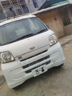 Photo - Daihatsu Hijet 2010