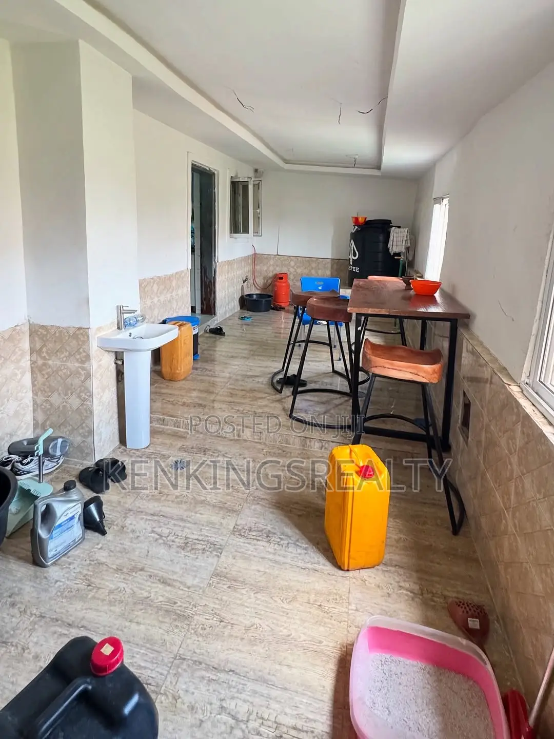 4bdrm Townhouse / Terrace in Life Camp for rent