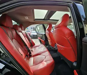 Toyota Camry XSE FWD (2.5L 4cyl 8AM) 2018 Black
