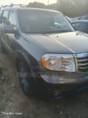 Honda Pilot Touring w/RES/Navi 4WD (3.5L 6cyl 5A) 2013 Gray