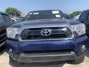 Toyota Tacoma 4dr Access Cab 6.1 ft. SB (2.7L 4cyl 4A) 2015 Blue