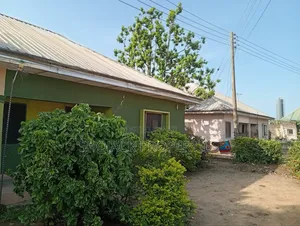 2bdrm Block of Flats in Cam Estate, Choba, for sale