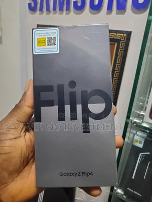 New Samsung Galaxy Z Flip4 256 GB