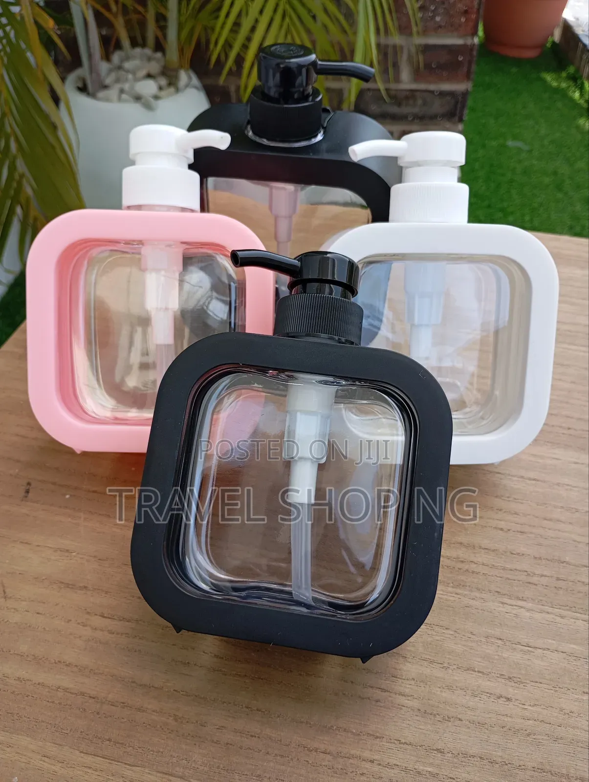 Transparent Dispensing Hand Soap / Lotion Dispenser