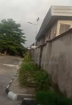 4bdrm Duplex in Off Ovie Palace, Warri for sale