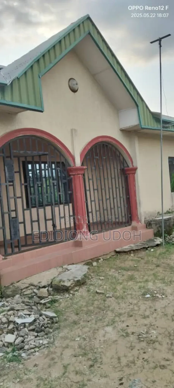 4bdrm Bungalow in New Stadium Road, for sale