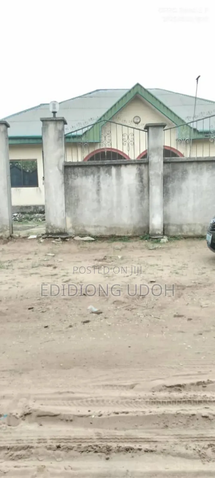 4bdrm Bungalow in New Stadium Road, for sale