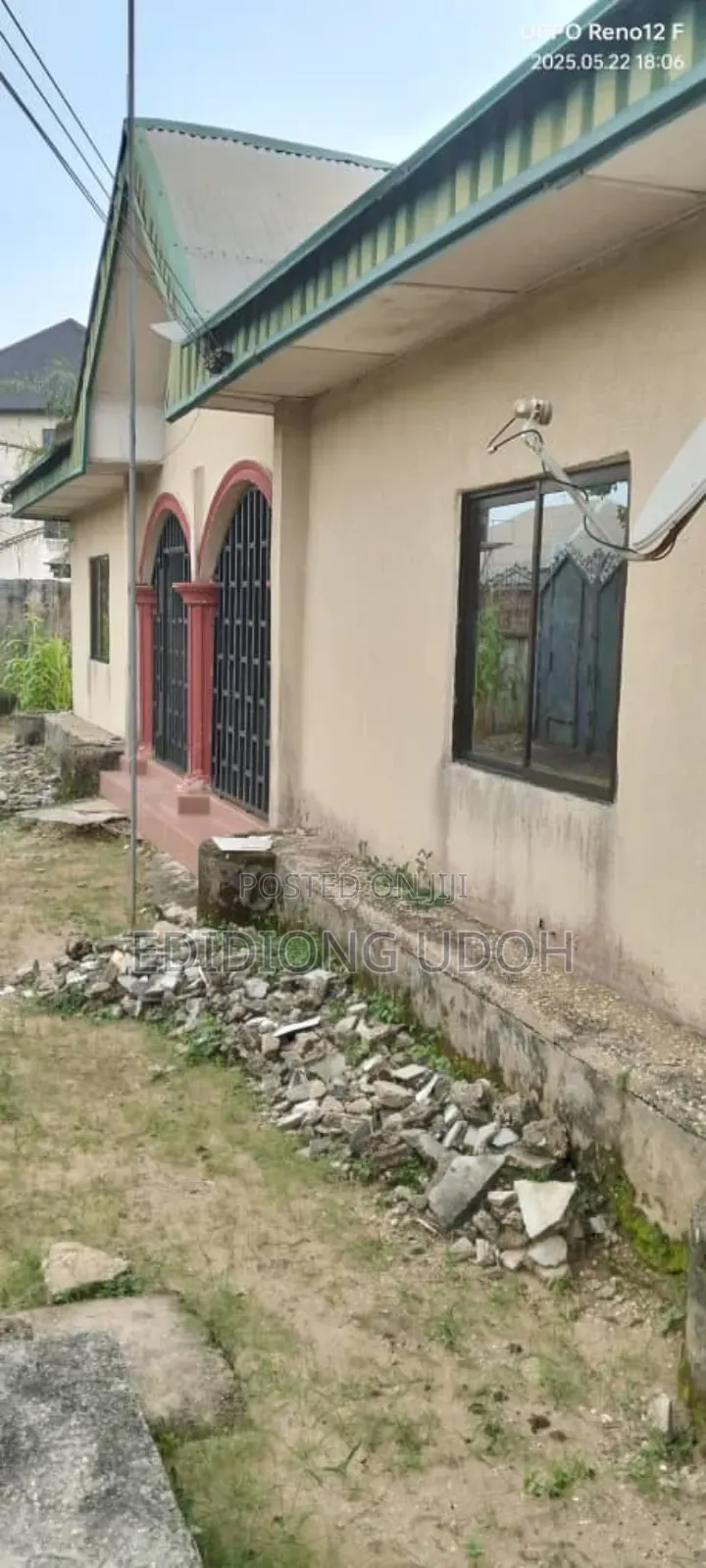 4bdrm Bungalow in New Stadium Road, for sale