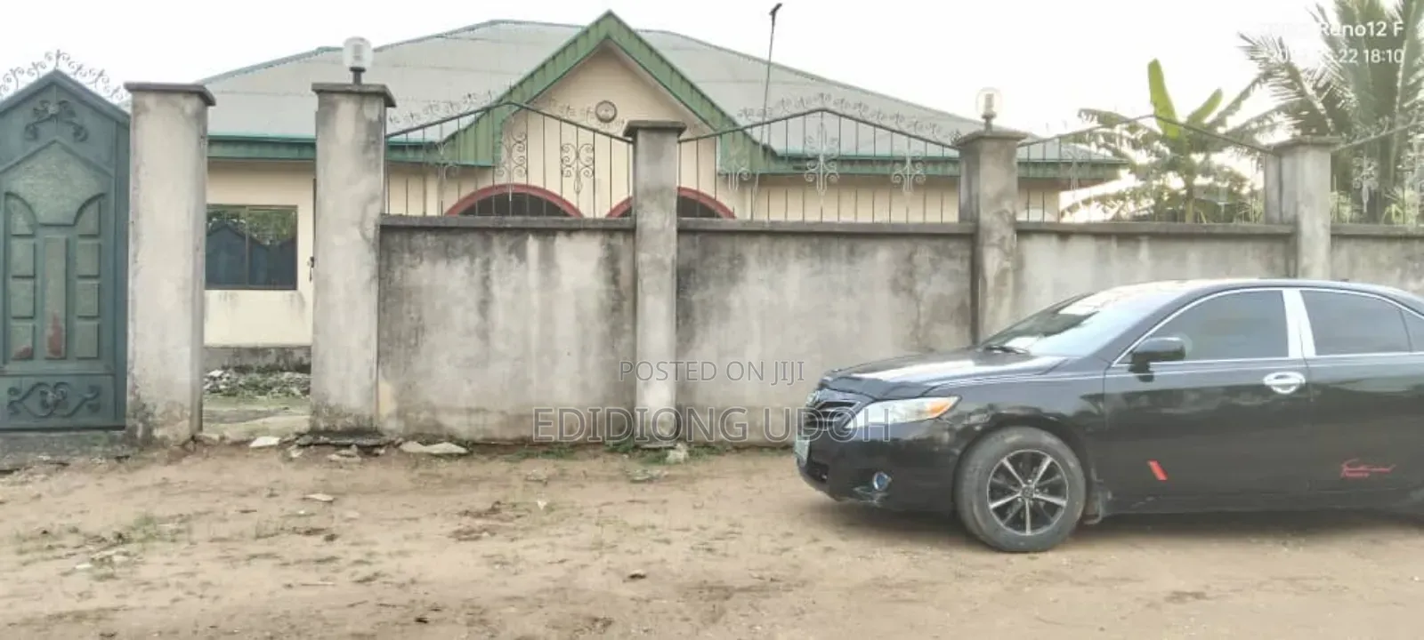 4bdrm Bungalow in New Stadium Road, for sale