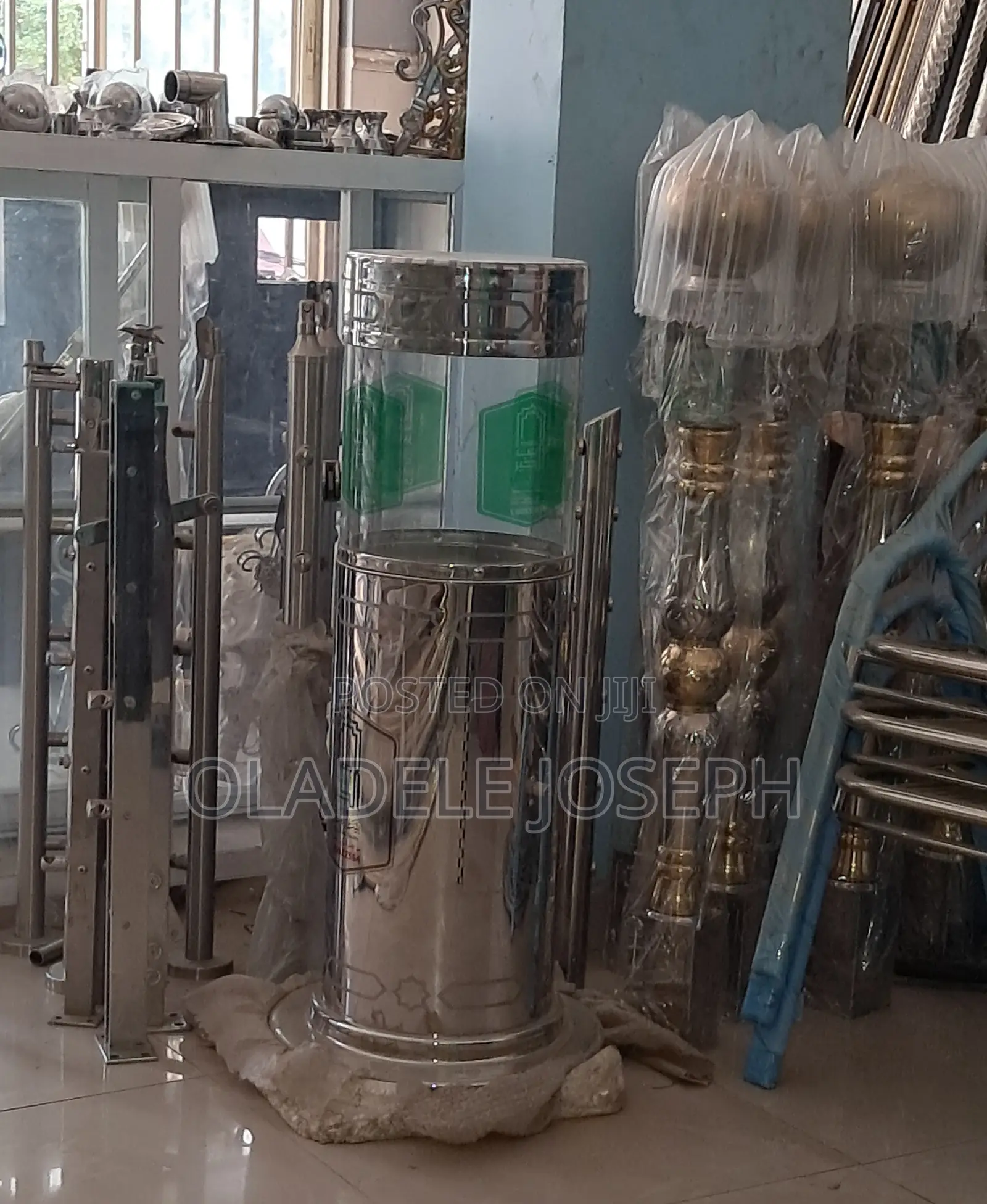 Stainless Grade 316 Tempered Glass Offering Box