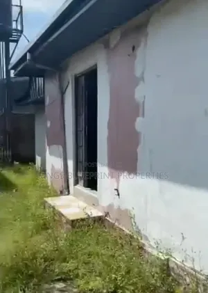 7bdrm House in Chalisco, Warri for sale